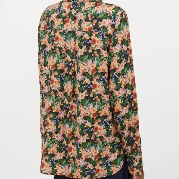 Vince Wild Primrose Silk Slim-Fit Blouse, Floral Print, Black & Multi, XS - Picture 5 of 5